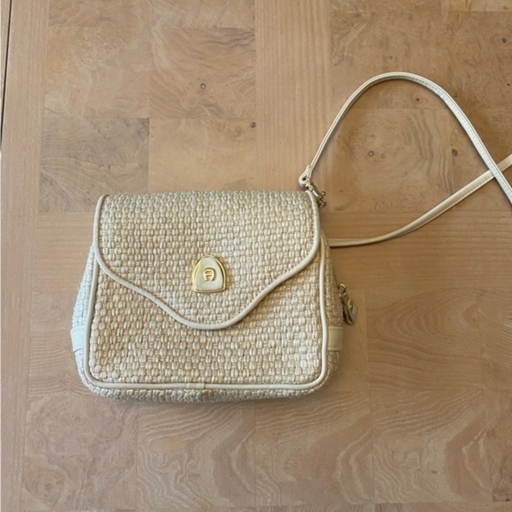 Etienne Aigner Summer white woven bag